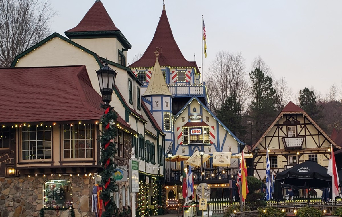 Christmas in the USA 17 Perfect Spots For Every Preference GlobeTrove