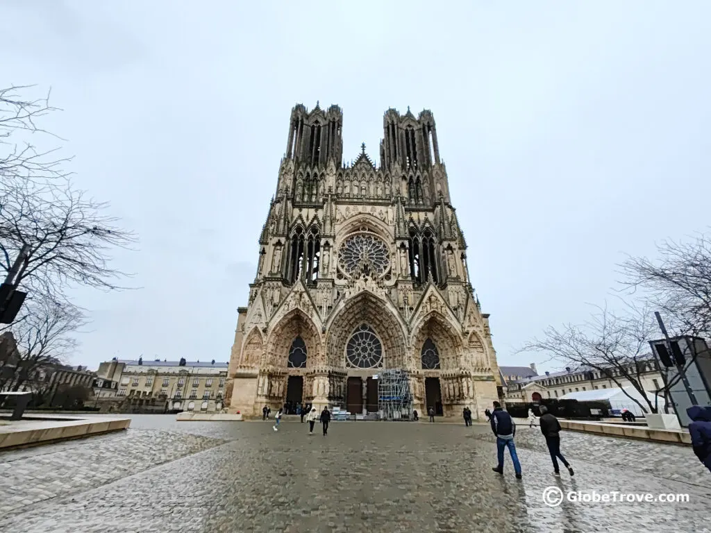 The gorgeous façade of the Cathedral Notre dame of Reims is definitely one of the things to do in Reims that you cannot miss.