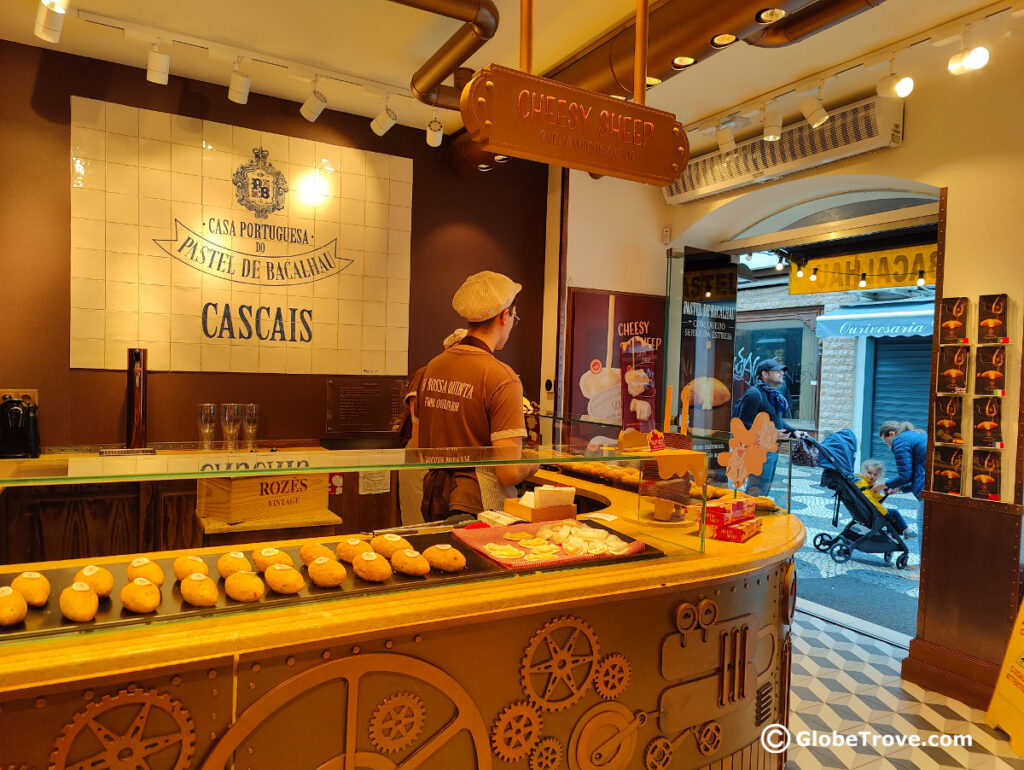 This is one of the famous spots in Cascais for pastel de bacalhau