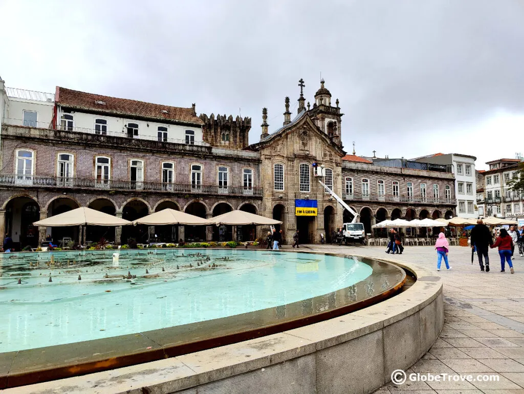 Hanging out at Chafariz da Praça da República is one of the cool things to do in Braga, Portugal.