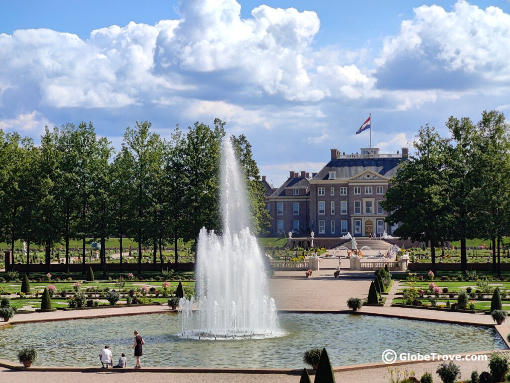 The palace Het Loo gardens are beyond beautiful 