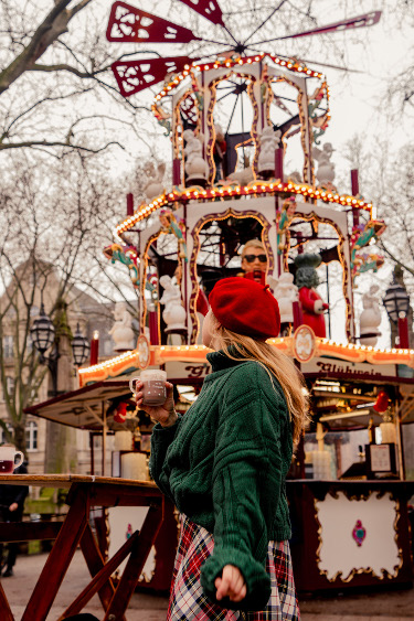 The Dusseldorf Christmas markets is definitely some of the most iconic Christmas markets in Germany.